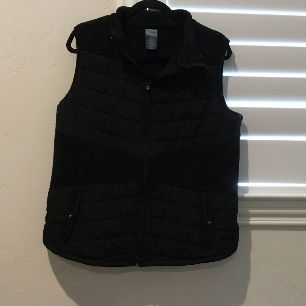 tek gear Black Quilted Puffer Vest with Ribbed Waist Panel